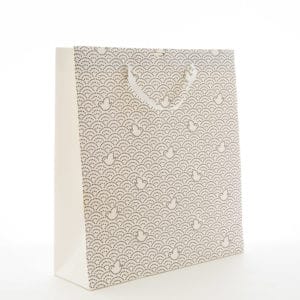 un sac papier avec motif imprimé